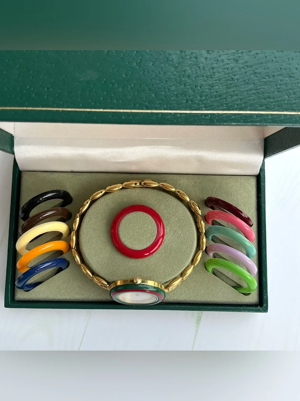 Gucci Gold Bracelet Watch with Interchangeable Colorful Bezels🔥🔥🔥